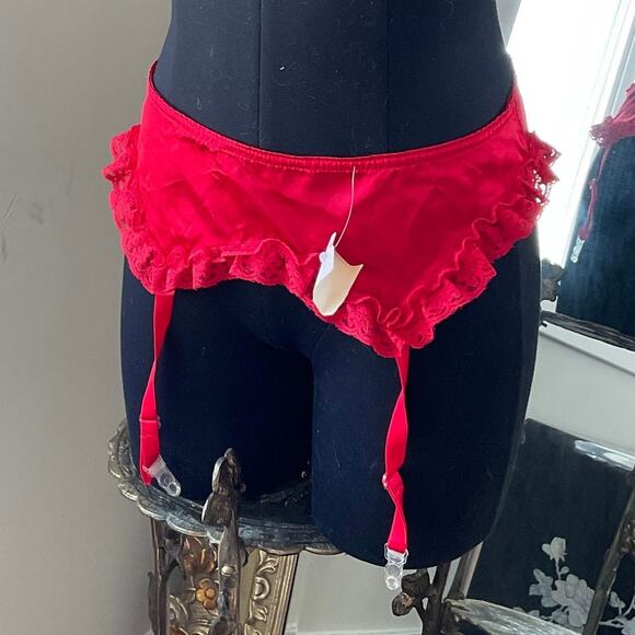 VTG Vintage Ruffle Floral Lace Garter Belts Hook & Eye  Size XL Red - Picture 1 of 3
